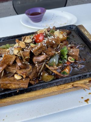 Tofu a la plancha (like vegan ginger beef) #Veganuary at Vegan Dealer in Santiago