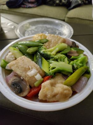 Fisherman's Vegetable Protein
Veggie seafood sautéed with sugar peas, zucchini, asparagus, mushroom, shitake, bell pepper & red onion at Ye's Asian Vegan Kitchen in Hilliard
