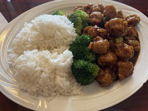 General Tso’s- highly recommend!! #Veganuary at Ye's Asian Vegan Kitchen in Hilliard