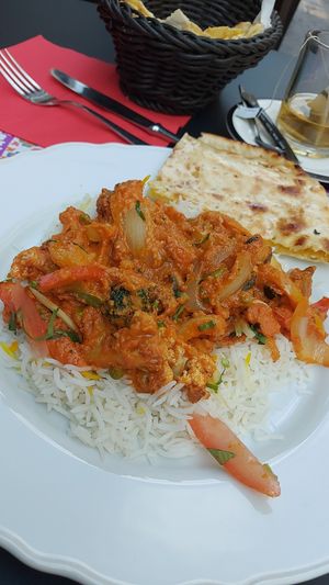 Mixed vegetables and peshawarinaan at Royal India in Ghent