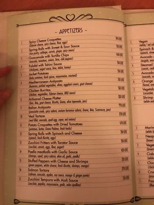 a couple of the appetisers also seem to be vegan but aren’t labelled as such - the spring rolls and guacamole/tortilla chips at Çoko in Tirana