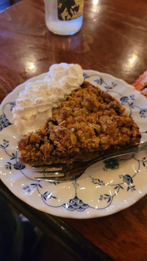 Vegan marriage cake at Tehusid in Egilsstadir