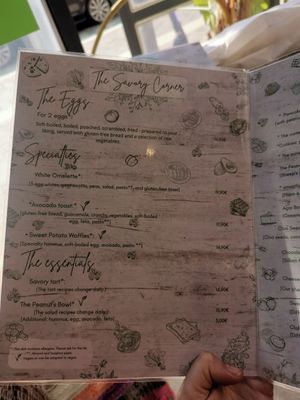  at Peanut's Café in Sainte-maxime