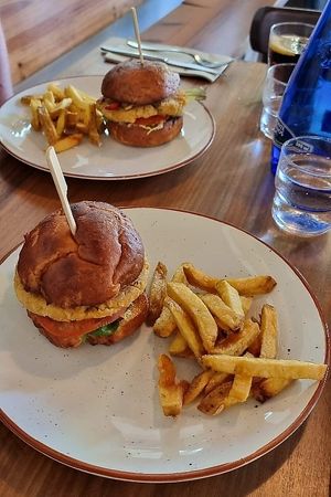 Vegan burgers & fries at El Miracle in Valencia