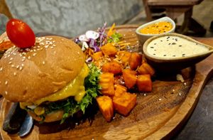 Pures vegan burger at Pure Vegan Heaven in Koh Samui