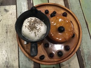 Dessert: Cake with coconut ice cream at Pure Vegan Heaven in Koh Samui