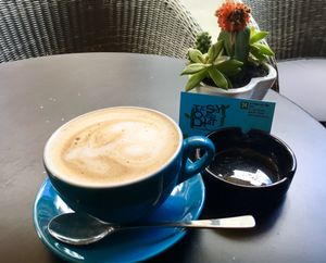 Capuccino con leche de almendra at The Sky Over Dalat in Da Lat