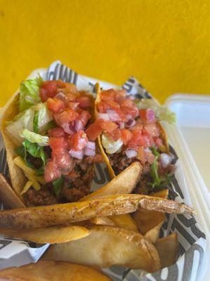 Imposible meatless tacos at La Chancleta de Maíz in Isabela