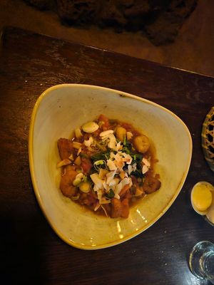 Verduras salteada con lentejas, tomate y platano frito at Captain Jack's in Marne-la-vallee