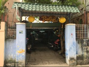 Entrance to the restaurant from the alley at Thien Duyen in Da Nang