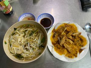 ‚Duck‘ pancakes and pho soup. Comes without fresh lettuce apparently. at Thien Duyen in Da Nang