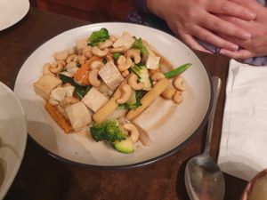 Cashew and tofu stirfry at The Liebig in Warrnambool