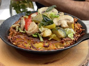 Rösti mit Gemüse  at Berggasthaus Heimeli in Langwies
