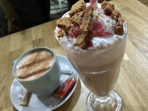 Strawberry Cheesecake Milkshake and Hot Chocolate at Veggie Republic in Liverpool