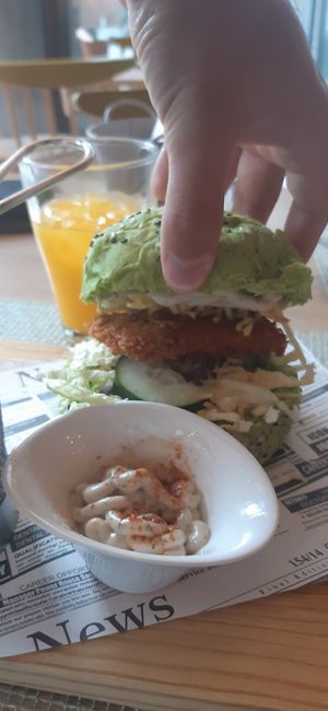 Green burger (tofu schnitzel) at Café Garrett by Ohana in Lisbon