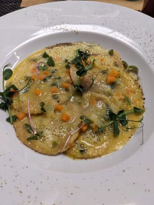 Ravioli mit veganem Ricotta und Spinat  at Emmels Dinkelrind in Neuberg