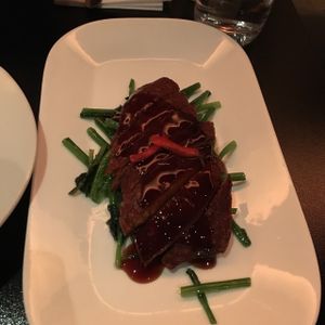 Célèbre "canard" laqué at ChuChai in Montreal