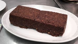 Deftiger Pilz-Nuss-Braten at Aubergine Die Vegane Kochschule in Freiburg