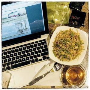 ? Veg Hakka Noodles and Darjeeling Green Tea at First Flush in Kolkata