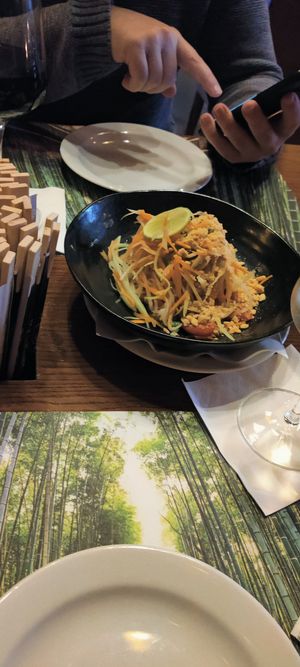 Papaya Salad at Zebra in Prague