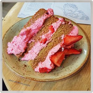 Dreamy cake! at Erpingham House at Cloud Twelve in West London