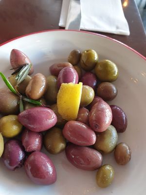  at Rococo in Hawthorn