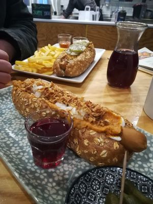 Chili Dog at The Black Dog Hotdogs in Karlsruhe