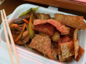 Mee hoon with eggplant, "fish" & "vege goose" @$3.60. Not cheap at 340 Vegetarian in Northeast Singapore
