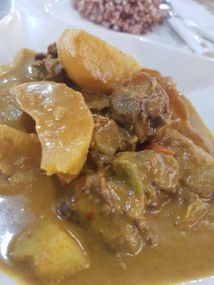 Curry mutton @$6 mutton bites and potato only at 340 Vegetarian in Northeast Singapore