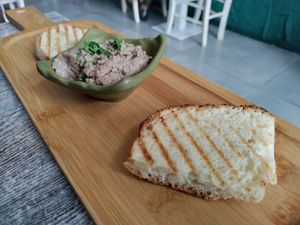 Complimentary bigilla and toasted ftira at Balance Bowl in Gzira