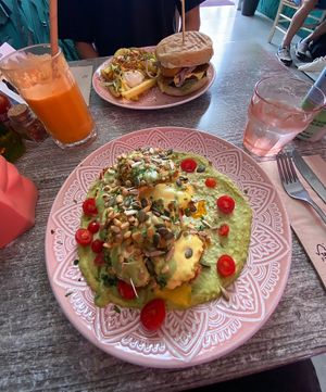 No Bacon Cheese Burger (top) Cauliflower No Steak (bottom)  at Balance Bowl in Gzira