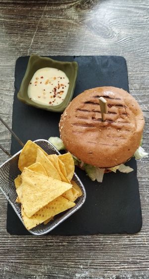 Had the Bello burguer and It was good. The place is kind of cute e the staff was Nice. Approved! at Balance Bowl in Gzira