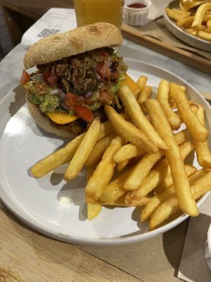 Hamburger Texas (Vegan version)  at Quemedas in Oviedo