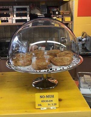 NEW!!!! VEGAN „CHÄSCHÜECHLI" at Urban Food Store Chas Challer in Zurich