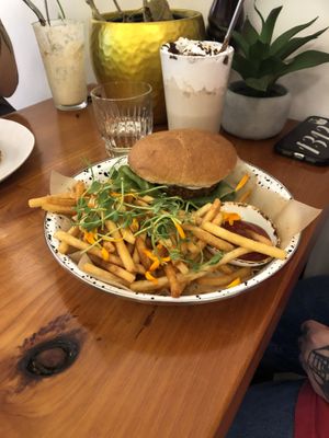 Burger at Kindred NZ in Dunedin