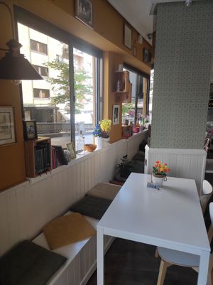 Inside at Salamanca Magenta Cafe & Bar in Salamanca