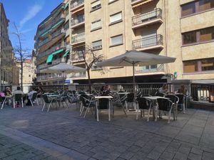 Outsider seating at Salamanca Magenta Cafe & Bar in Salamanca