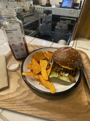 Let’s see about the juice   at Wild & The Moon - Saint Honoré in Paris