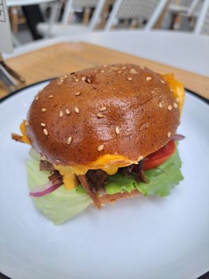 'Big wild burger' at Wild & The Moon - Saint Honoré in Paris