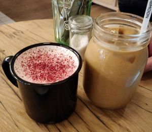 Rose latte and iced coffee at Wild & The Moon - Saint Honoré in Paris