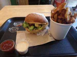 Menu trio avec une boisson at Theory (ex-BurgerTheory) in Paris