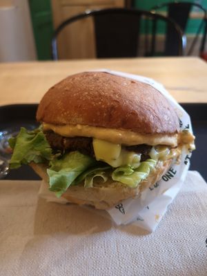 Mmmh super burger at Theory (ex-BurgerTheory) in Paris