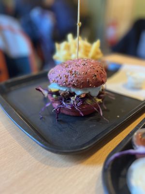 Rainbow burger  #Veganuary at Theory (ex-BurgerTheory) in Paris