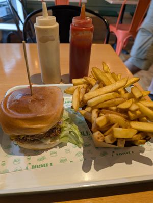  at Theory (ex-BurgerTheory) in Paris