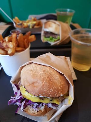 Burgers at Theory (ex-BurgerTheory) in Paris