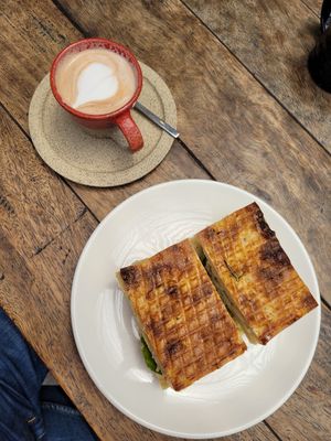 vegan breakfast at El Pan De La Chola in Lima