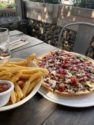 Pizza with vegan cheese at Bright Brewery in Bright