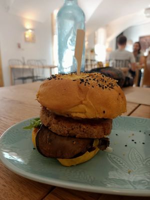 Hamburguesa de curry at La Teca Burger in Sabadell