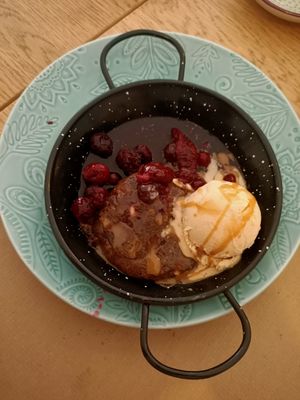 Cookie at La Teca Burger in Sabadell