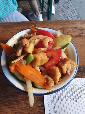 Tofu bowl at li.ke in Berlin